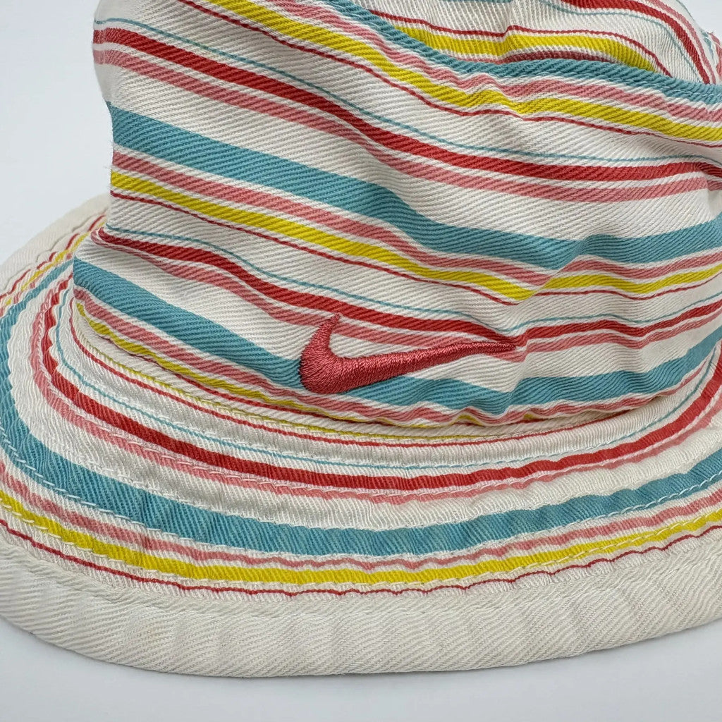 Nike csíkos nyári kalap XS/S