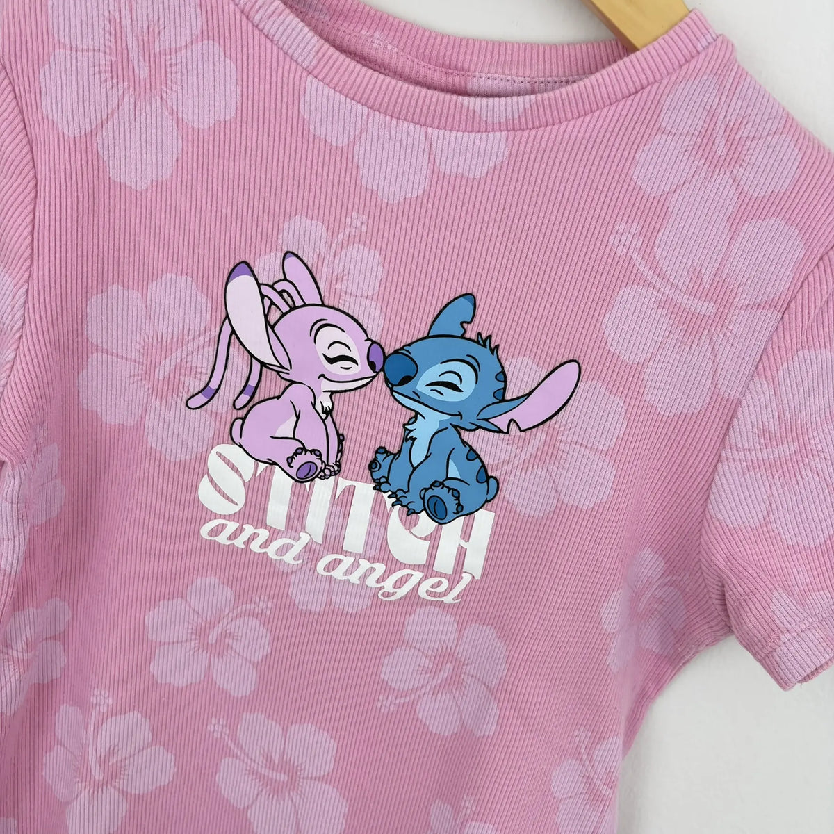 Stitch and Angel póló 152 - részlet