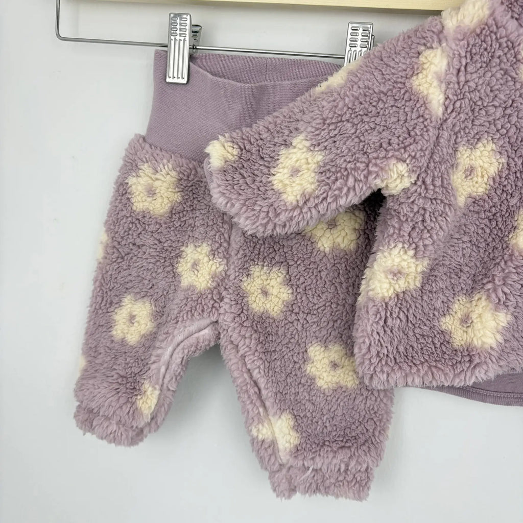 H&M lila virágmintás bolyhos szett kapucnis felsővel és nadrággal