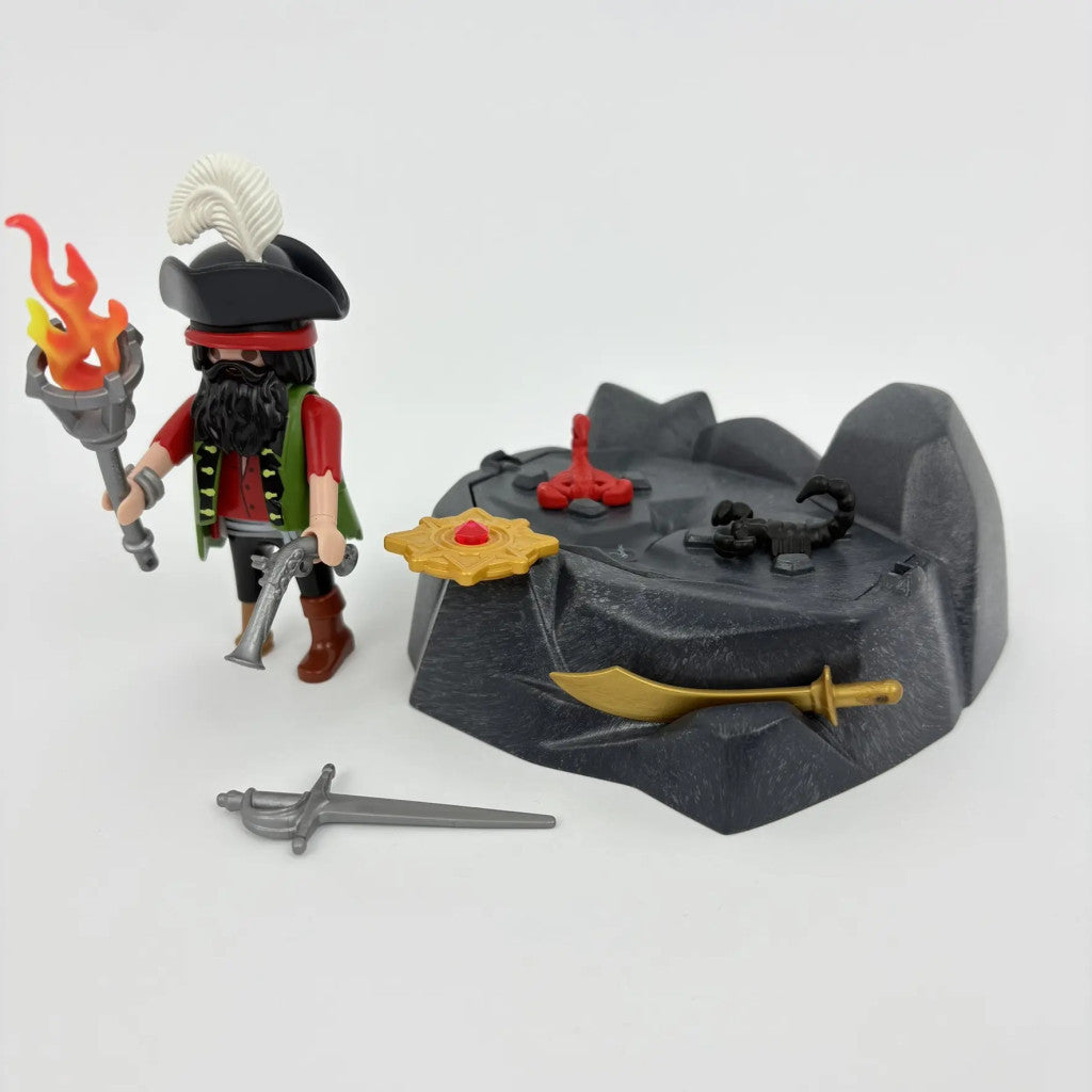 Playmobil 6683 Kincses sziklarejtekhely kalózfigurával
