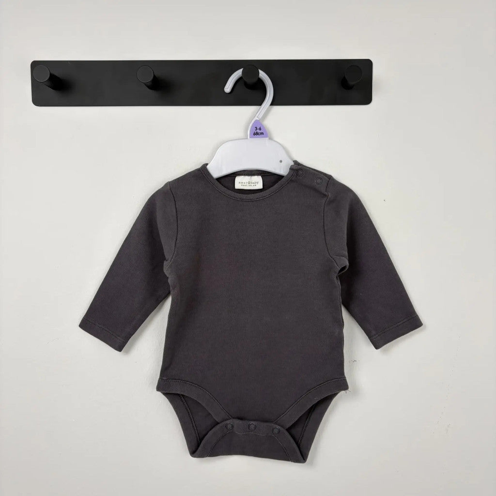 Next szürke body 68