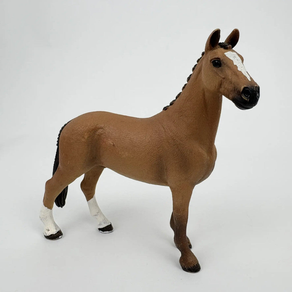 Schleich Horse Club: Holsteini kanca figura (2016)