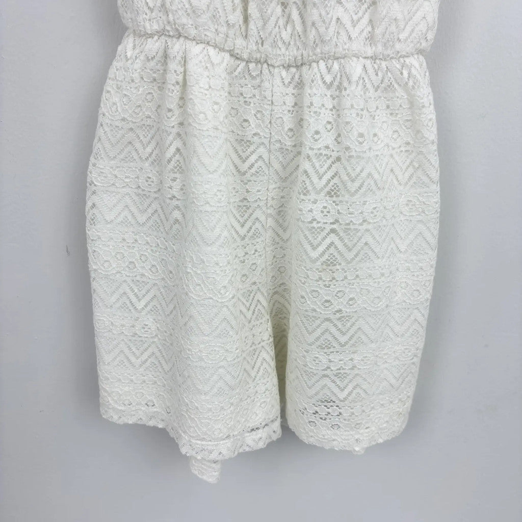 C&A fehér csipkés jumpsuit 134/140