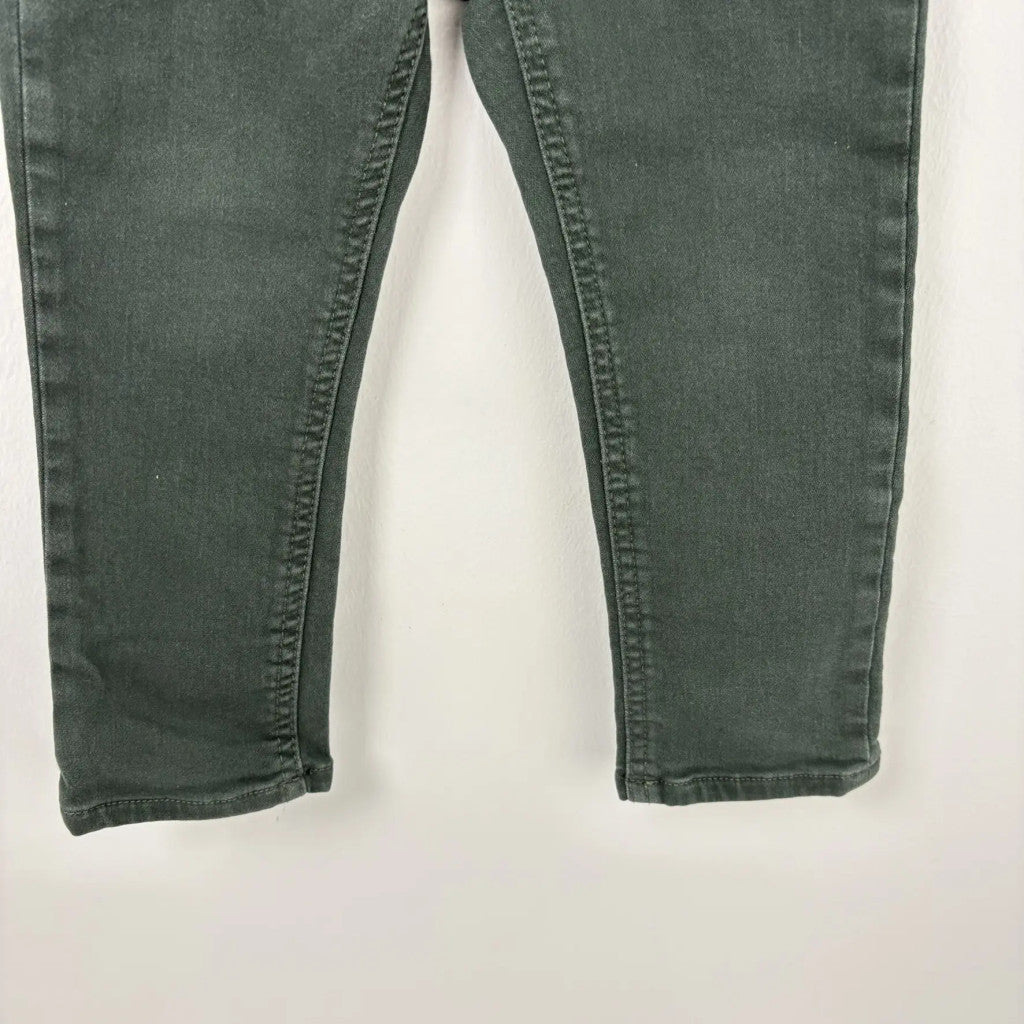 C&A Sötétzöld fiú farmernadrág (98)