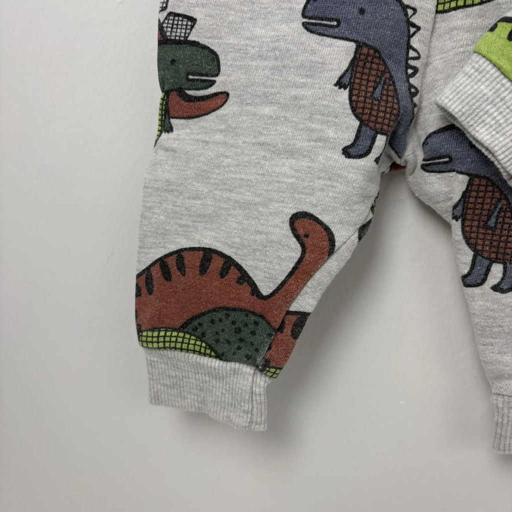 F&F szürke dínós együttes 62