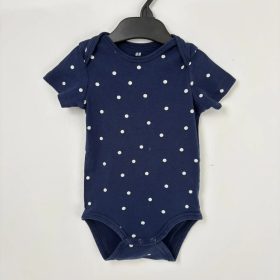 H&M sötétkék pöttyös body 86