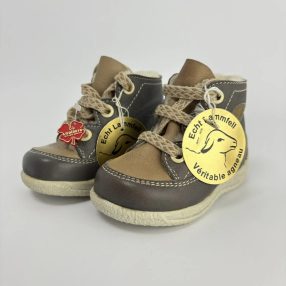 Lommis barna bélelt bakancs 18